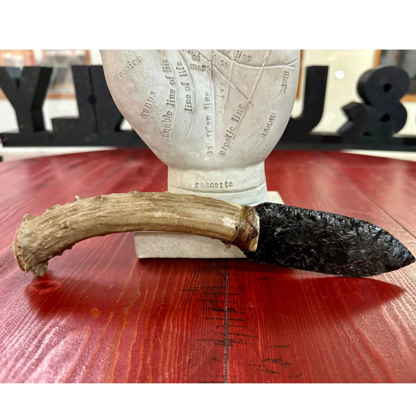 Close Up - Front View Right Side
Decorative Item only, a hand Obsidian, knapped, blade with a White-tailed-deer antler handle.