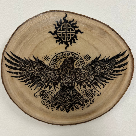Close Up - Top View
Nordic raven laser engraved birch wood round rustic home décor